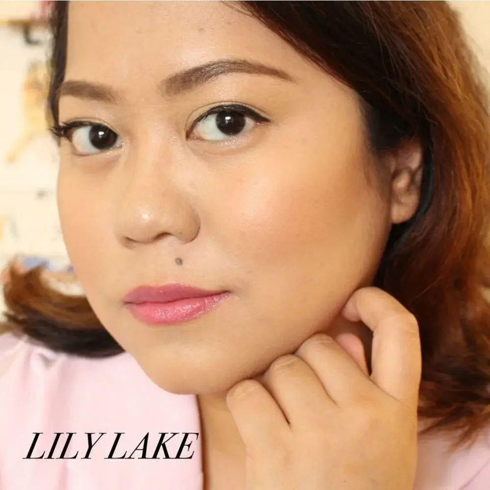 Burt's Bees Bundle of Burt's Bees Lipstick lip‎ balm red dahlia lily lake